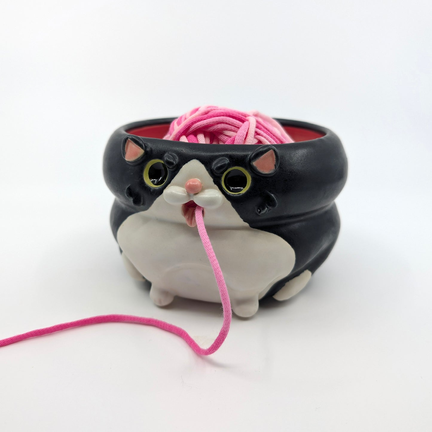 Blaaaagh! Cat Yarn Bowl (B&W Tuxedo)